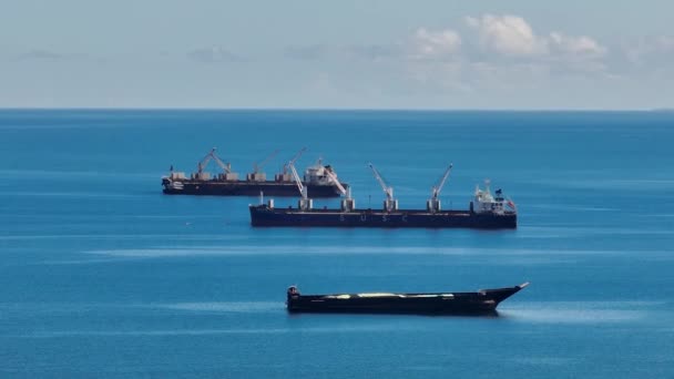 Modré Moře Loď Přepravující Volně Ložený Náklad Mindanau Filipínách Zobrazení — Stock video
