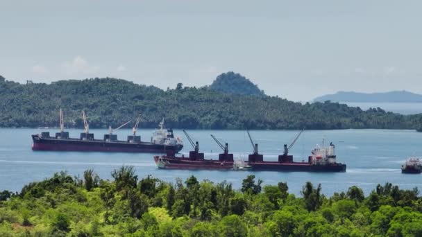 Ostrovy Lodě Přepravující Volně Ložený Náklad Mindanau Filipínách Zobrazení Přiblížení — Stock video