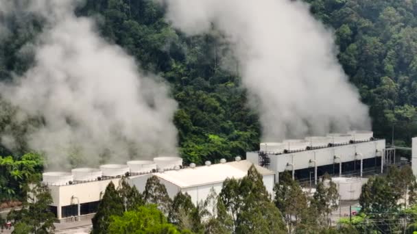 Geotermální Stanice Párou Trubkami Elektrárna Kouřem Mindanao Filipíny — Stock video
