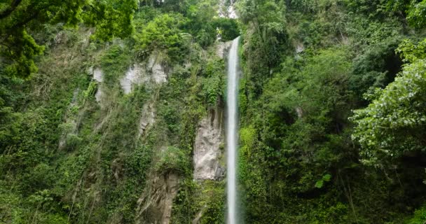 Waterfall Mist Water Splash Camiguin Island Katibawasan Falls Philippines Top — Stock Video