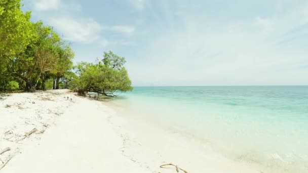 Belleza Natural Playa Aislada Arena Blanca Camiguin Filipinas Isla Mantigue — Vídeo de stock