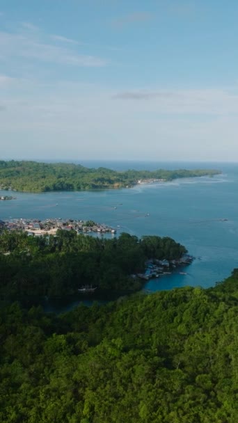 Vue Aérienne Petit Village Sur Côte Île Tropicale Paysage Marin — Video