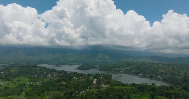 Озеро Себу Сельхозугодия Голубым Небом Облаками Минданао Филиппины — стоковое видео