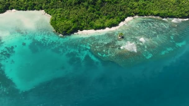 Agua Mar Turquesa Transparente Olas Vista Superior Costa Con Playa — Vídeos de Stock