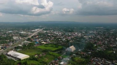 Davao del Norte 'nin insansız hava aracı görüntüsü. Filipinler.