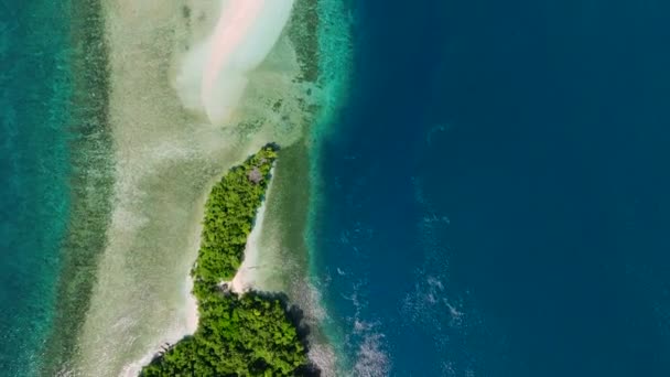 Drone Vista Del Paisaje Isla Tropical Con Playa Barra Arena — Vídeos de Stock