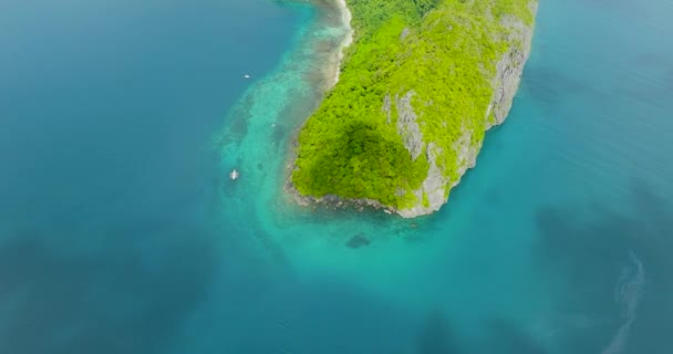 Beyaz Kum Plajı Mavi Denizi Olan Tropik Bir Ada Adanın — Stok video