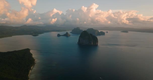 Réflexion Coucher Soleil Sur Les Îles Tropicales Nido Palawan Philippines — Video