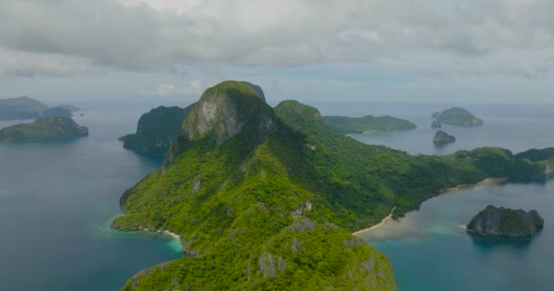 Остров Кадлао Пляжами Горным Лесом Эль Нидо Филиппинах — стоковое видео