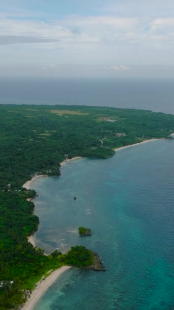Letecký Pohled Bílou Písečnou Pláž Ostrově Carabao San Jose Romblon — Stock video