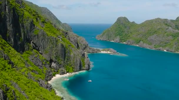 Witte Strand Boten Tapiutan Island Transparant Water Blauwe Zee Nido — Stockvideo