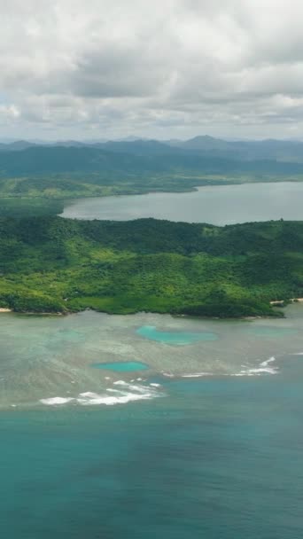청록색 산호와 해안선 부수앙가 팔라완 필리핀입니다 — 비디오