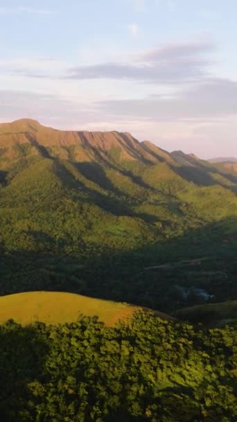 Живописный Вид Горные Долины Короне Палаван Филиппины Вертикальный Вид — стоковое видео