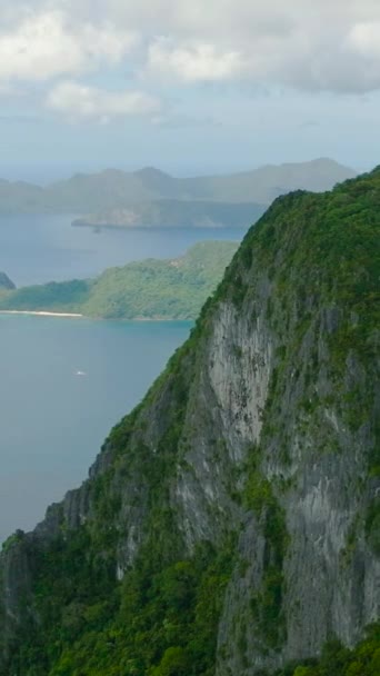 Isla Cadlao Rodeada Mar Azul Pequeñas Islas Nido Palawan Filipinas — Vídeos de Stock