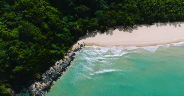 Vackra Havsvågor Som Kraschar Mariposa Beach Nido Och Palawan Filippinerna — Stockvideo