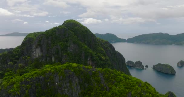 Volando Sobre Isla Miniloc Nido Palawan Filipinas — Vídeos de Stock