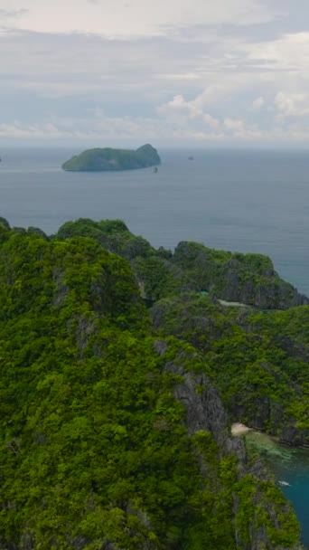 Laguny Plaże Wyspie Miniloc Błękitne Morze Łodzi Turystycznych Nido Palawan — Wideo stockowe