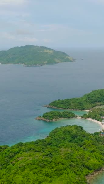 Tropische Inseln Mit Weißen Sandstränden Und Blauem Meer Mit Korallen — Stockvideo