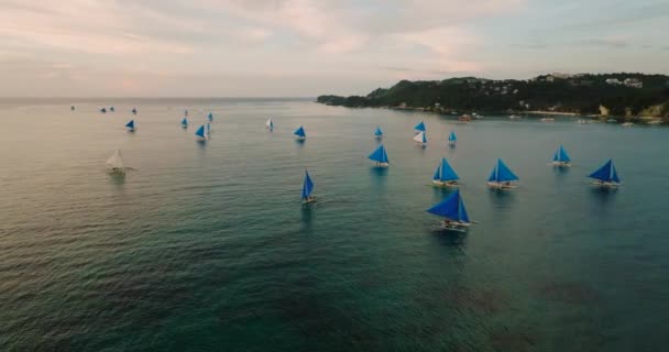 Bela Vista Drone Barcos Vela Por Sol Boracay Filipinas — Vídeo de Stock