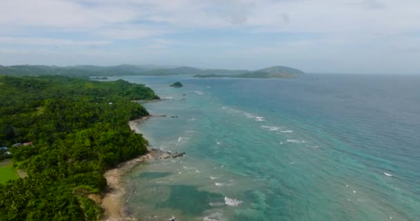 Flygfoto Över Havsvågor Och Turkost Havsvatten Santa Tablas Romblon Filippinerna — Stockvideo