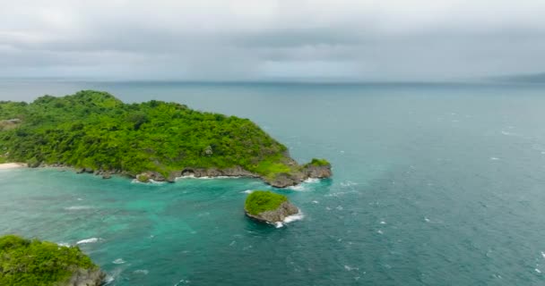 Óceánhullámok Ilig Iligan Beach Partvonal Kövekkel Homokkal Boracay Fülöp Szigetek — Stock videók