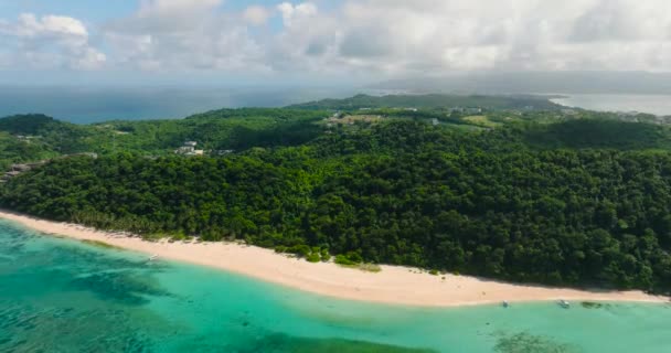 Чиста Вода Над Кораловими Рифами Білий Пісок Пляжі Шелл Острів — стокове відео