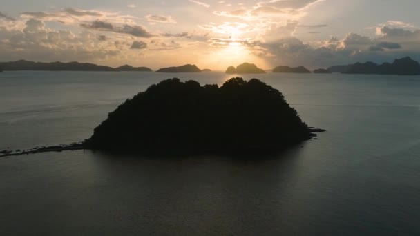 Depeldet Island Met Prachtige Zonsondergang Nido Palawan Filippijnen — Stockvideo