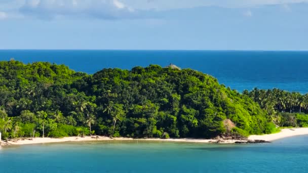 Turkuaz Deniz Suyu Dalgalarıyla Cabangajan Adası Santa Deki Kumsal Tablo — Stok video