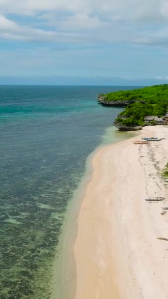Drone Widok Łodzi Drzew Kokosowych Piaszczystej Plaży Plaża Lanas San — Wideo stockowe