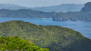 El Nido, Palawan 'daki Tropikal Adalar ve Mavi Deniz. Filipinler.
