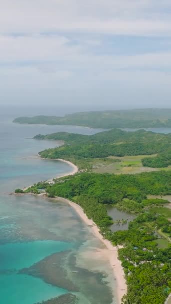 Sahilde Tarım Arazileri Beyaz Plajları Olan Tropik Bir Ada Santa — Stok video