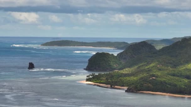Havsvågor Kustnära Område Tropical Island Med Sandstrand Filippinerna — Stockvideo
