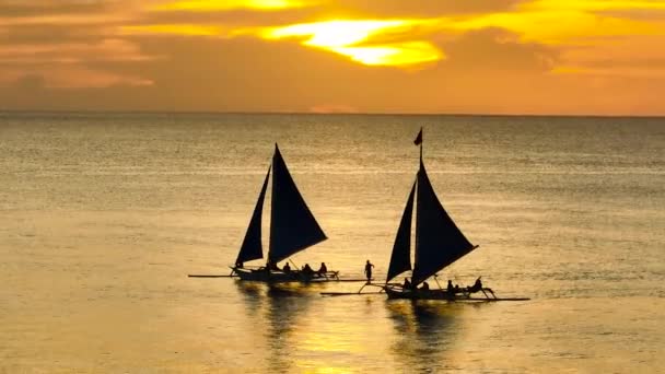 Boten Zee Met Zonsondergang Hemel Achtergronden Boracay Filipijnen — Stockvideo