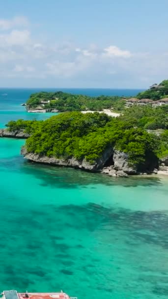 Helder Turquoise Zeewater Met Boten Punta Bunga Beach Boracay Filipijnen — Stockvideo