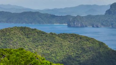 El Nido, Palawan 'daki Tropikal Adalar ve Mavi Deniz. Filipinler.
