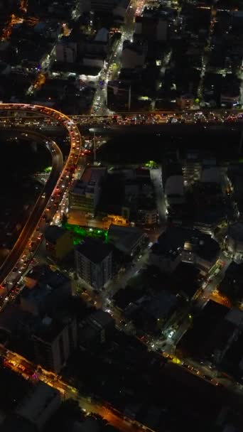 Metro Manila Skyway Nachts Kleurrijke Straatverlichting Makati Filippijnen Verticaal Overzicht — Stockvideo