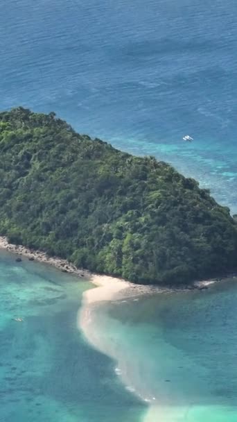 Draufsicht Auf Die Insel Bang Mit Türkisfarbenem Meerwasser Und Wellen — Stockvideo