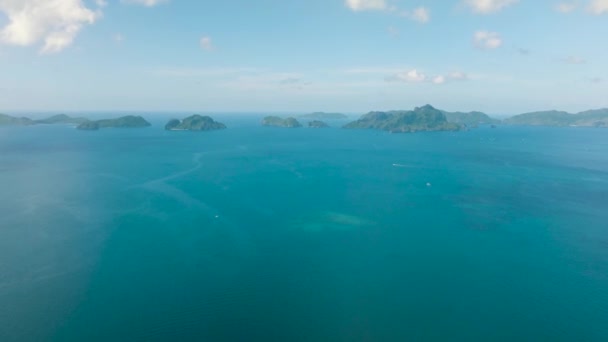 Drohnenblick Auf Blaues Meer Und Kleine Inseln Nido Philippinen Palawan — Stockvideo