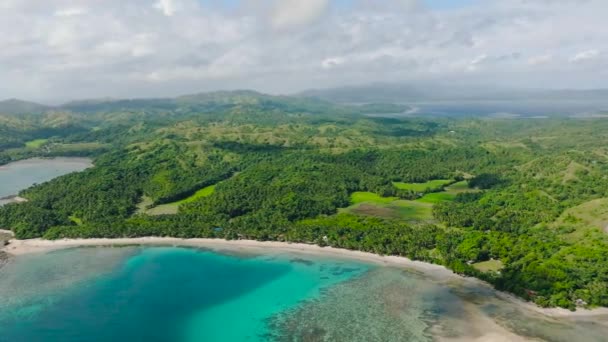 Τροπική Παραλία Γαλαζοπράσινα Νερά Κοραλλιογενείς Υφάλους Σάντα Τάμπλας Ρόμπλαν Φιλιππίνες — Αρχείο Βίντεο