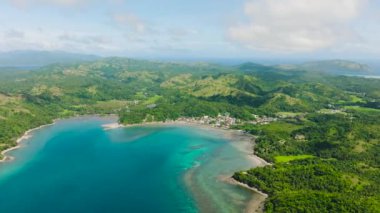 Santa Fe, Tablas Adası 'nda, dağları ve küçük bir kasabası var. Romblon, Filipinler.