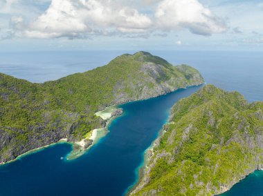 El Nido, Palawan 'daki tropik ada manzarası. Filipinler.