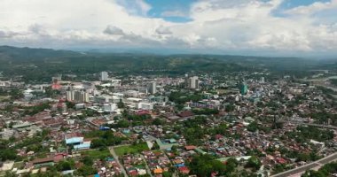 Cagayan de Oro, modern binalar ve toprak sahipleri. Kuzey Mindanao, Filipinler 'de şehir.