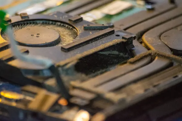 bir bilgisayar klavyesini kapat