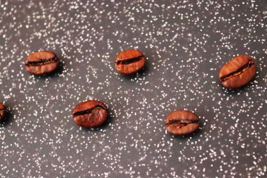 Kahve çekirdekleri ilginç şekillerde.