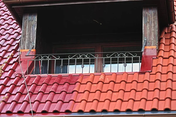 Malowanie Dachu Farb Substancjami Przeciw Porostom Mchom — Stockfoto