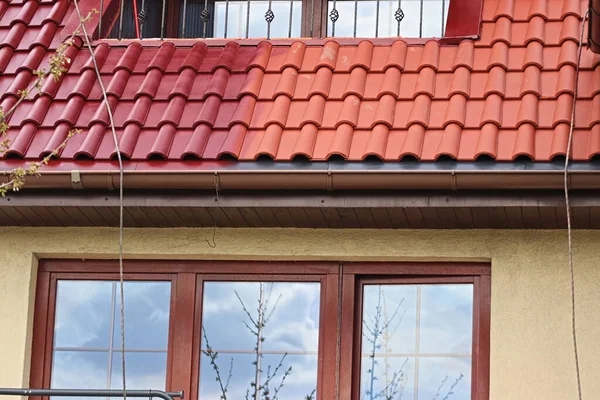 Malowanie Dachu Farb Substancjami Przeciw Porostom Mchom — Stockfoto