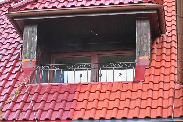 Malowanie Dachu Farb Substancjami Przeciw Porostom Mchom — Stock Photo, Image