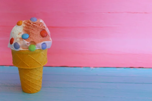 ไอศกร ไอศกร มโคน ของหวานไอศกร — ภาพถ่ายสต็อก