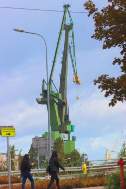 Crane Polonya 'nın Gdansk kentindeki tersanede.