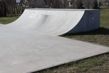 Skejt Parkı - bisiklet, paten ve kaykay için bir yer